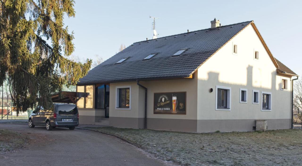 Penzion&Pizzerie U Massima Вишков Экстерьер фото